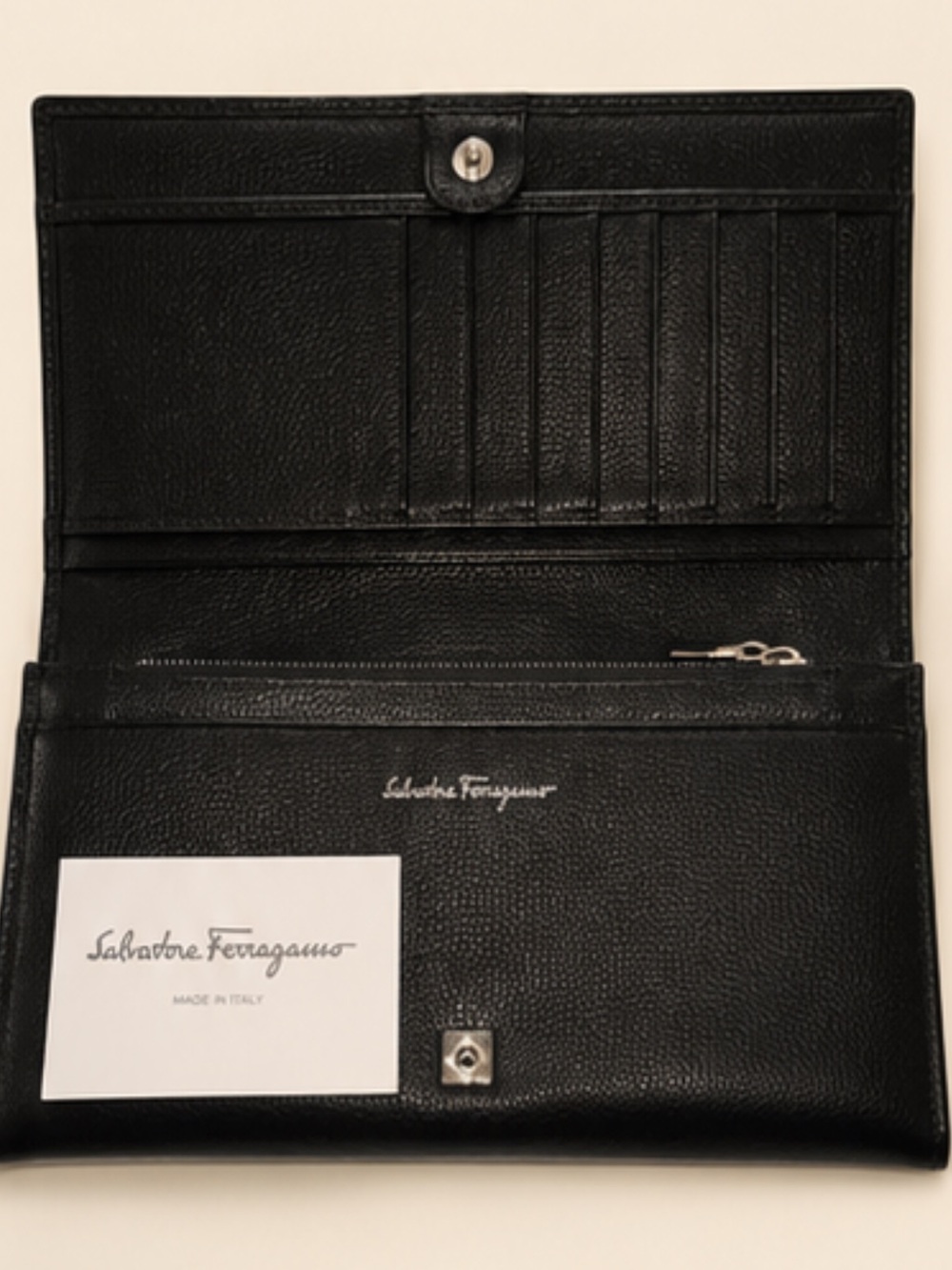 Salvatore Ferragamo Gancini Pebbled Continental Wallet EUC - Picture 7 of 8
